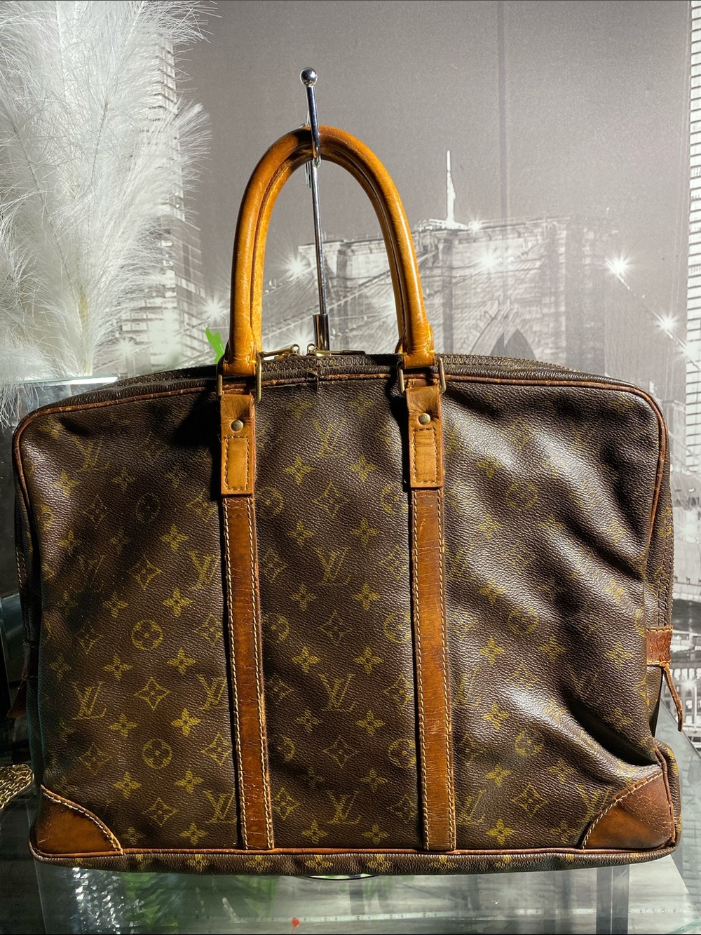 Authentic Vintage Louis Vuitton Brown Monogram Canvas Weekender/Document Bag - Picture 3 of 16